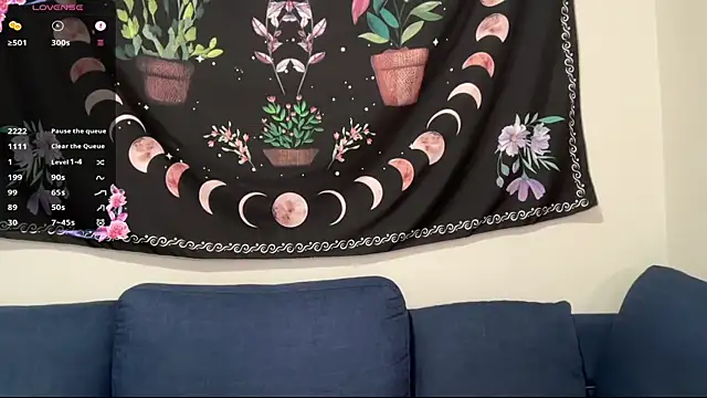 Snapshot of Aria_Fields chatting on October 6, 3:40 pm Aria Fields online show from October 6, 3:40 pm