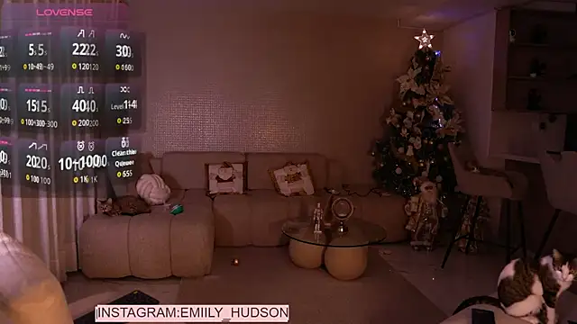 emily huddson  online show from December 18, 12:59 am
