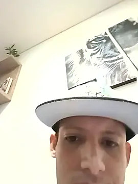 Duvan Martinez23 online show from April 3, 3:48 am