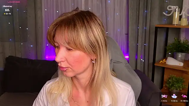 MilaBott online show from April 16, 9:39 pm