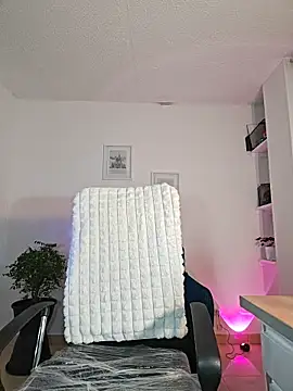 helena smith online show from February 20, 6:26 am