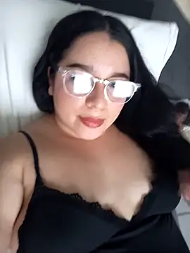 Leslydeleon23 online show from September 10, 9:48 pm
