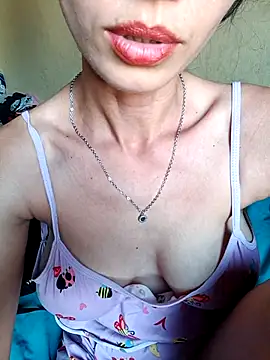 Nandasant09 online show from October 25, 5:42 pm