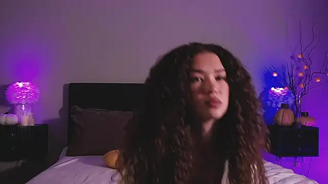 Denise Garciia online show from November 14, 1:22 pm