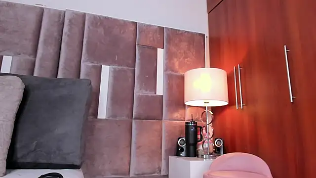 Nia Bunny online show from April 14, 3:12 pm