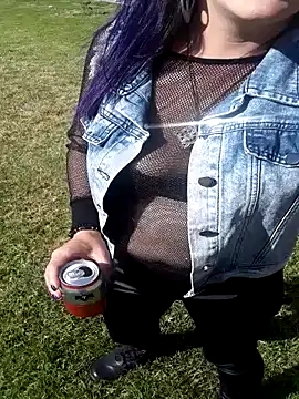 Snapshot of sophie_banger chatting on September 13, 8:17 pm sophie banger online show from September 13, 8:17 pm