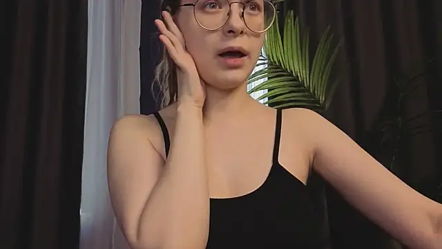 CassieCool online show from October 3, 5:45 am