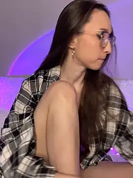 cutte dora online show from March 2, 3:08 pm