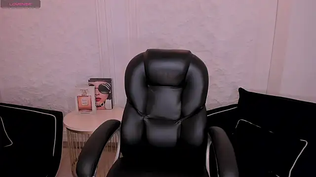ChloePreston  online show from July 13, 11:22 am