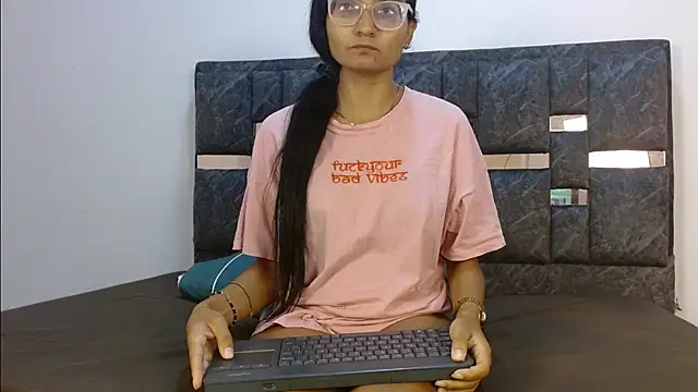 Snapshot of valentina_lov chatting on September 29, 12:10 pm valentina lov online show from September 29, 12:10 pm