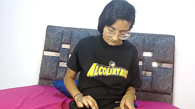Snapshot of valentina_lov chatting on September 17, 12:03 pm valentina lov online show from September 17, 12:03 pm