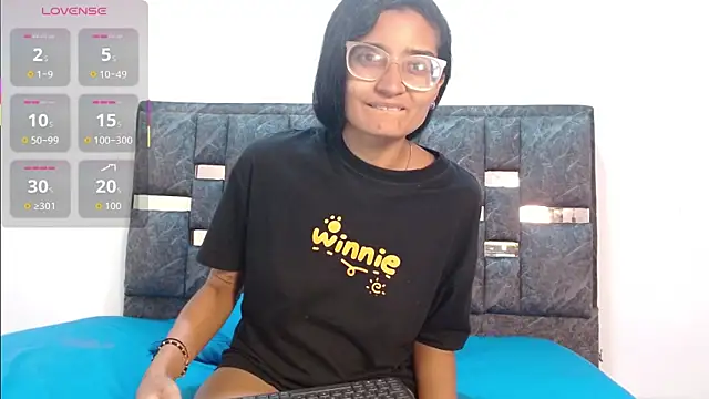 Snapshot of valentina_lov chatting on October 9, 12:20 pm valentina lov online show from October 9, 12:20 pm