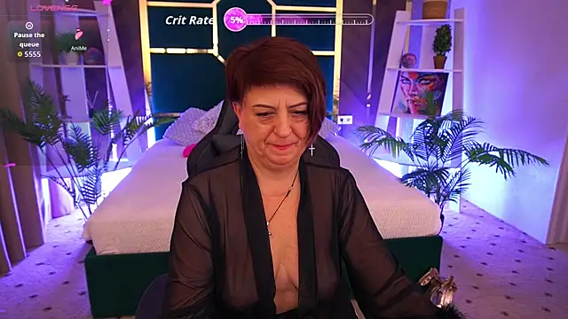 Snapshot of MilaSkyy chatting on October 8, 1:32 am MilaSkyy online show from October 8, 1:32 am
