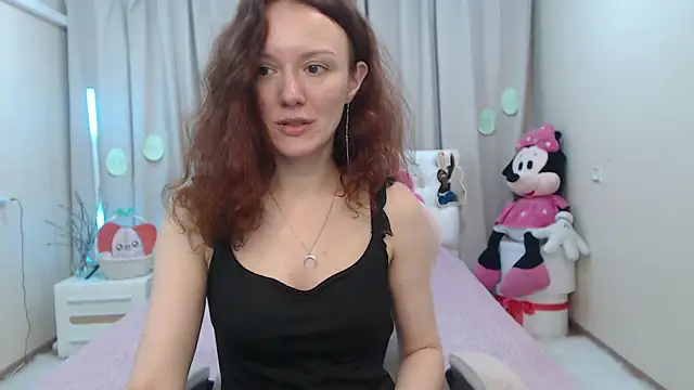 BarbaraStily online show from April 3, 8:23 am