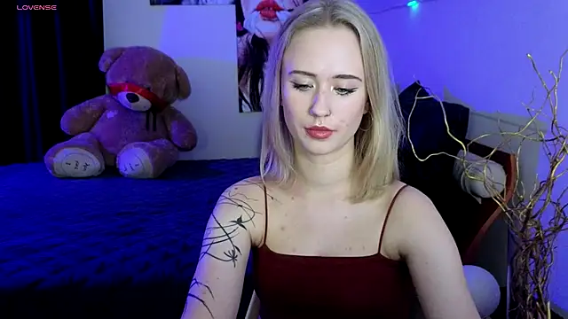 SashaBrooks online show from October 20, 7:06 pm