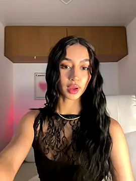 maddy bronw  online show from October 28, 10:58 pm