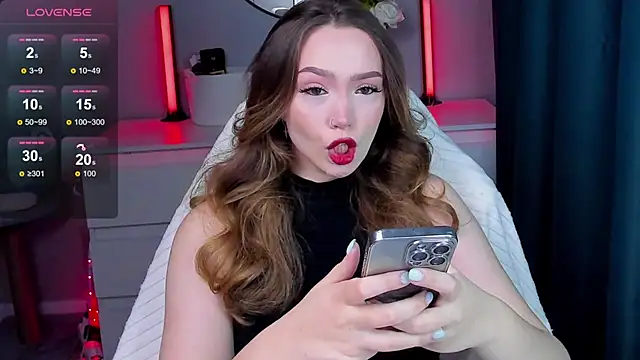 Snapshot of Evia_r0se chatting on October 7, 12:09 pm Evia r0se online show from October 7, 12:09 pm