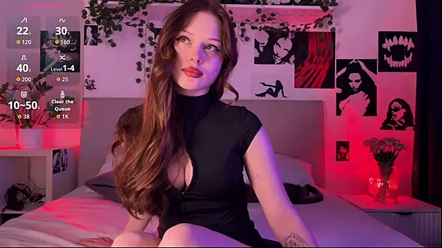 Lisa Moones online show from April 11, 4:43 pm