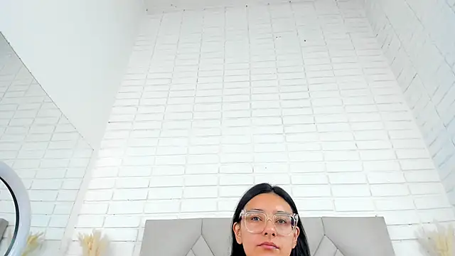 Isis Osman online show from October 2, 7:19 pm