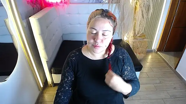 Bruja  Scarlata online show from November 22, 11:13 am