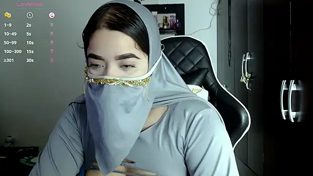 janna isa online show from September 15, 9:55 pm