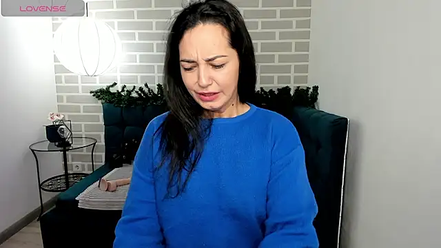 Linda Insatiable online show from November 30, 2:05 am