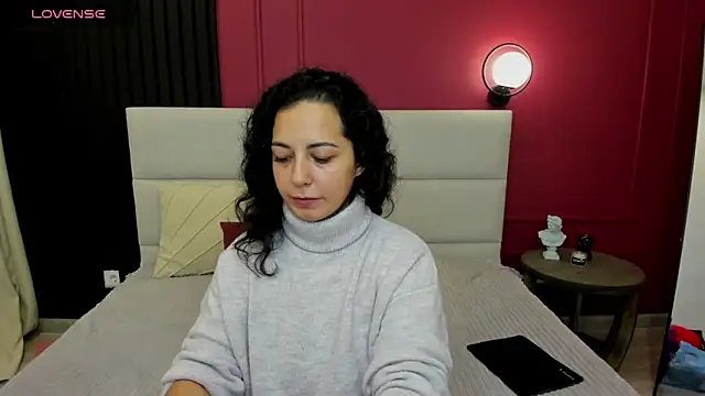 Snapshot of Linda_Insatiable chatting on October 10, 1:43 am Linda Insatiable online show from October 10, 1:43 am