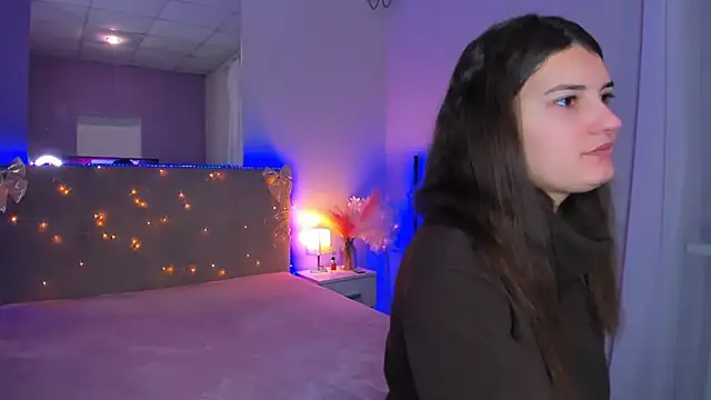 Laura Leee online show from February 26, 6:34 am