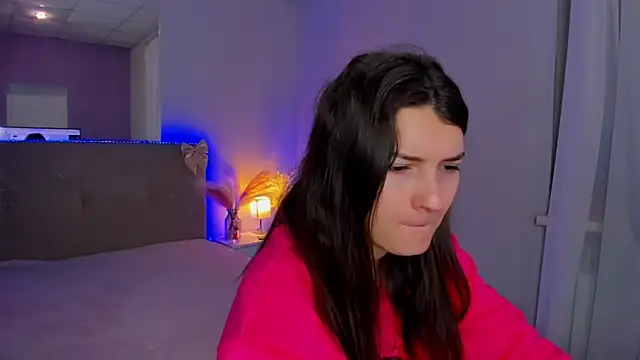 Laura Leee online show from March 16, 6:17 am