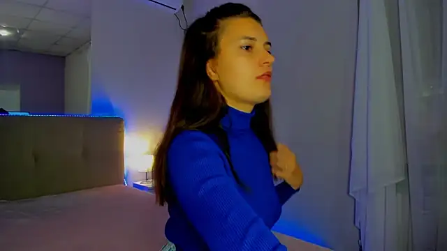 Snapshot of Laura_Leee chatting on October 4, 5:24 am Laura Leee online show from October 4, 5:24 am