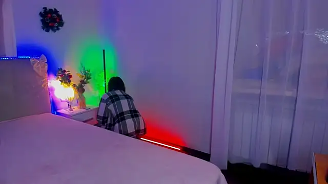 Laura Leee online show from January 13, 6:19 am