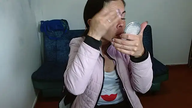 Snapshot of Marilyn_xxxx chatting on October 8, 7:18 pm Marilyn xxxx online show from October 8, 7:18 pm
