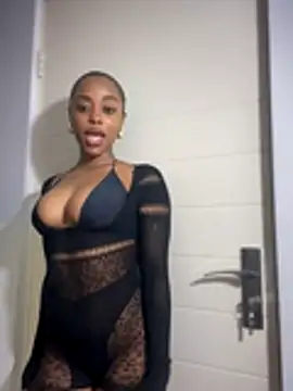 BhadBhad Kitty online show from November 27, 6:05 am