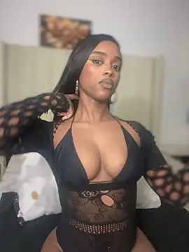 BhadBhad Kitty online show from October 4, 1:06 pm