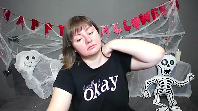 ZannaDreil online show from October 19, 6:32 pm