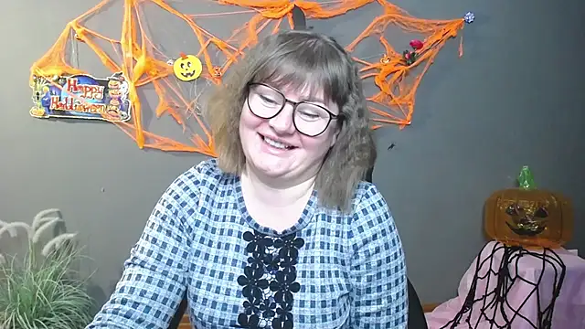 ZannaDreil online show from October 31, 6:56 pm