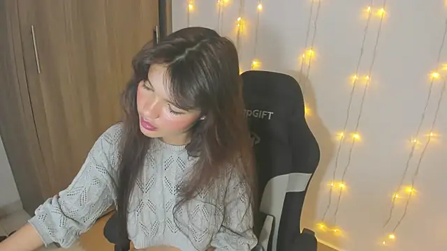jessii ca online show from October 17, 9:18 pm