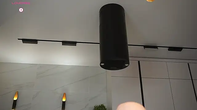 hecola online show from November 8, 2:00 pm