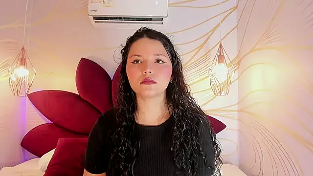 LottiCarter online show from October 18, 11:57 am