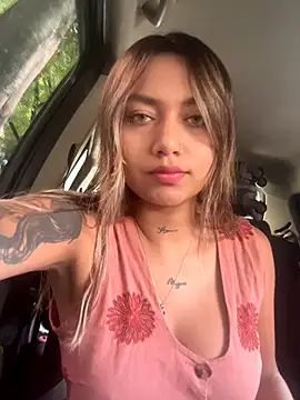 Snapshot of amanda-medrano1 chatting on October 14, 2:08 pm amanda-medrano1 online show from October 14, 2:08 pm