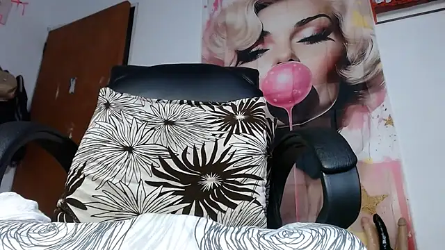 Sexy-Favgirl online show from July 15, 10:31 am