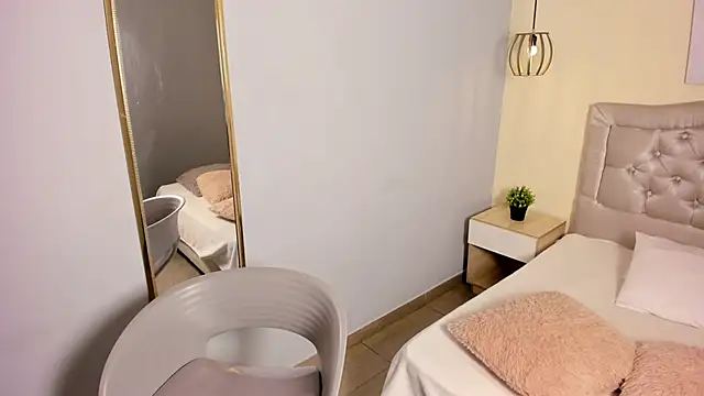 escarleth   online show from November 11, 1:41 pm