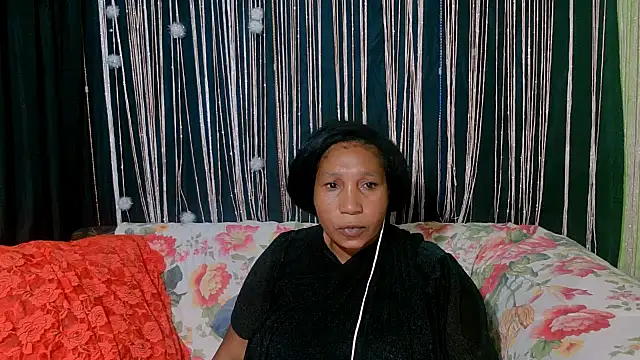 SexcGals online show from October 27, 8:25 pm