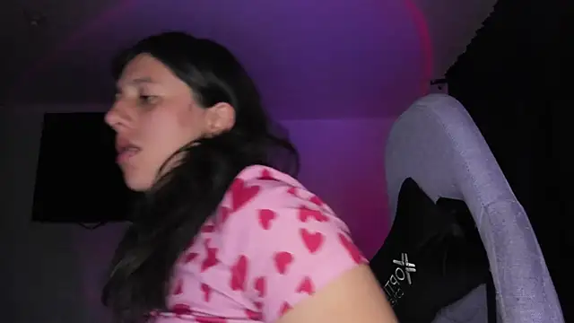 Bunnyy095 online show from April 18, 2:36 am