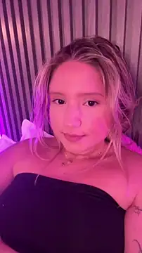 MiaPetit  online show from April 3, 6:50 pm