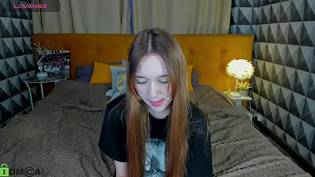 Lesi Moonie01 online show from September 12, 8:45 am