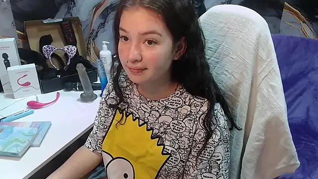 lilimini032 online show from September 16, 7:33 pm