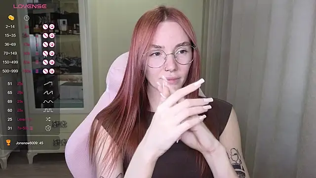 littlevildevil online show from October 3, 11:15 am