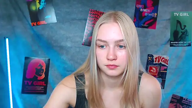 Snapshot of MademoiselleCl chatting on September 21, 12:37 pm MademoiselleCl online show from September 21, 12:37 pm