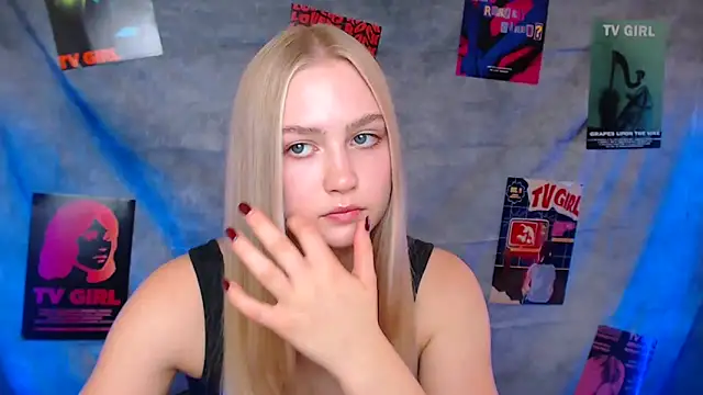 Snapshot of MademoiselleCl chatting on September 19, 1:10 pm MademoiselleCl online show from September 19, 1:10 pm